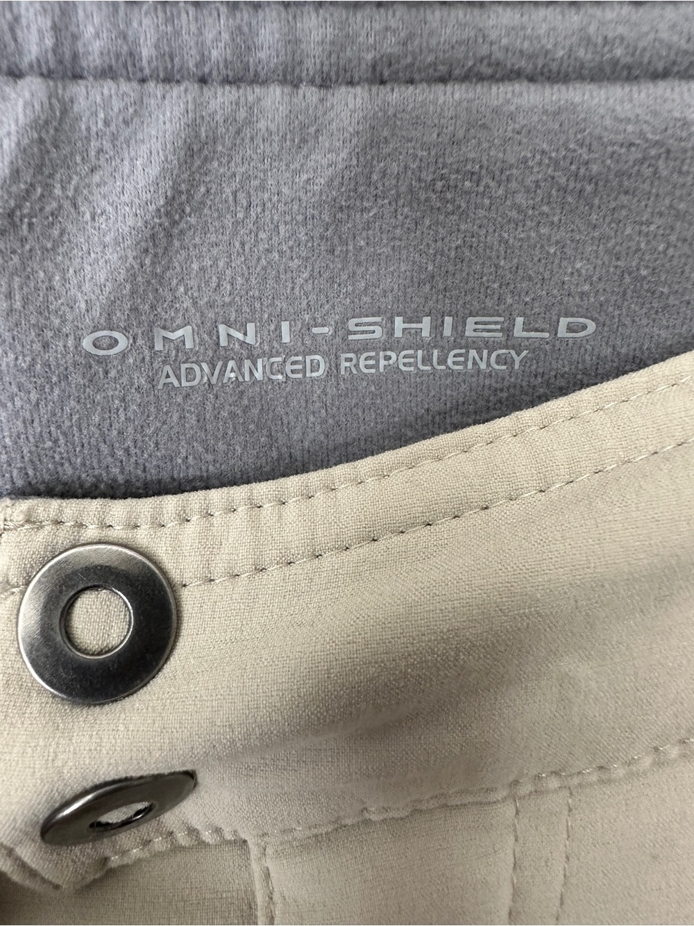 Columbia Womens Size 8 Khaki Convertible Hiking Pants Zip Off Cargo Outdoor Pant - Picture 5 of 12